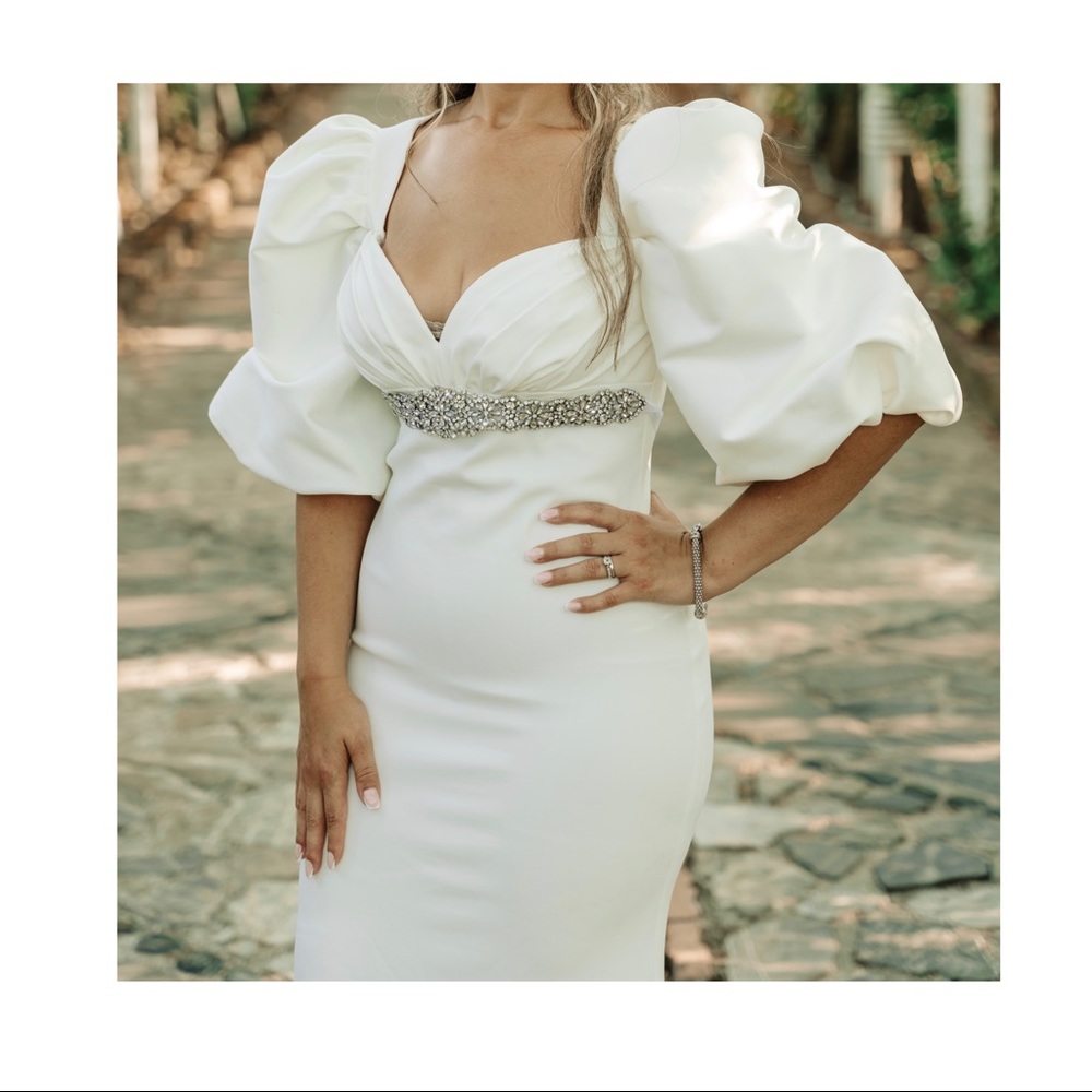 Badgley Mischka Women's White Balloon Sleeve Column Gown Dress Size 6